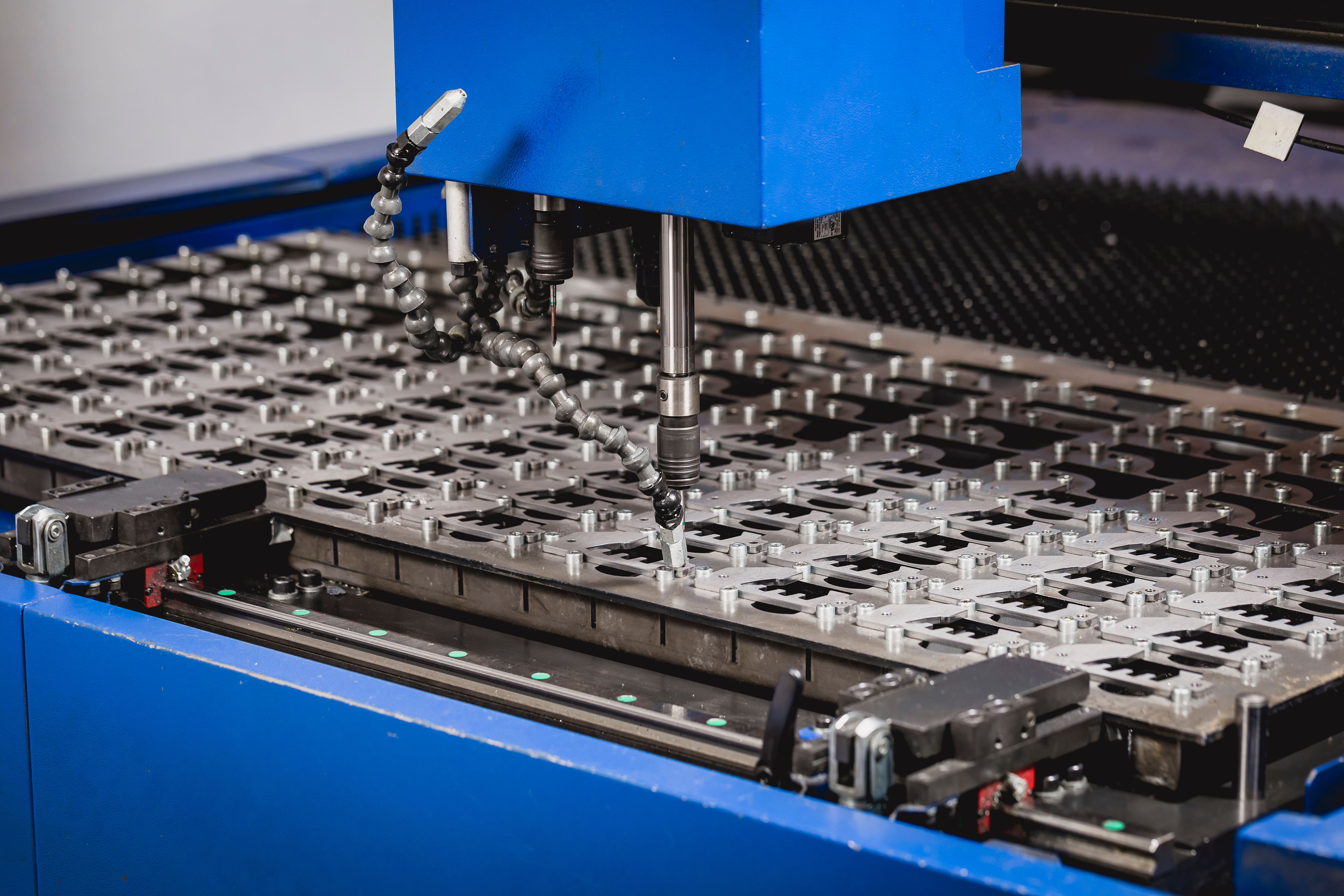 Automatische Gewindeschneidmaschine